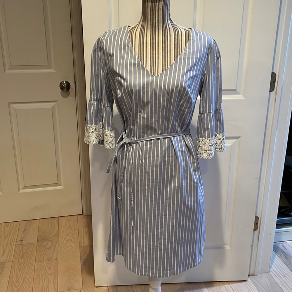 Westport dress barn striped lace trim dress